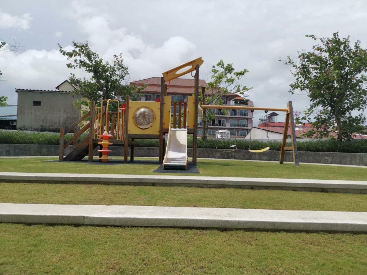 The Base Central Pattaya Thai מראה חיצוני תמונה